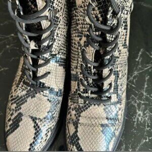 Marc Jacobs Snake Skin Print Booties size 10